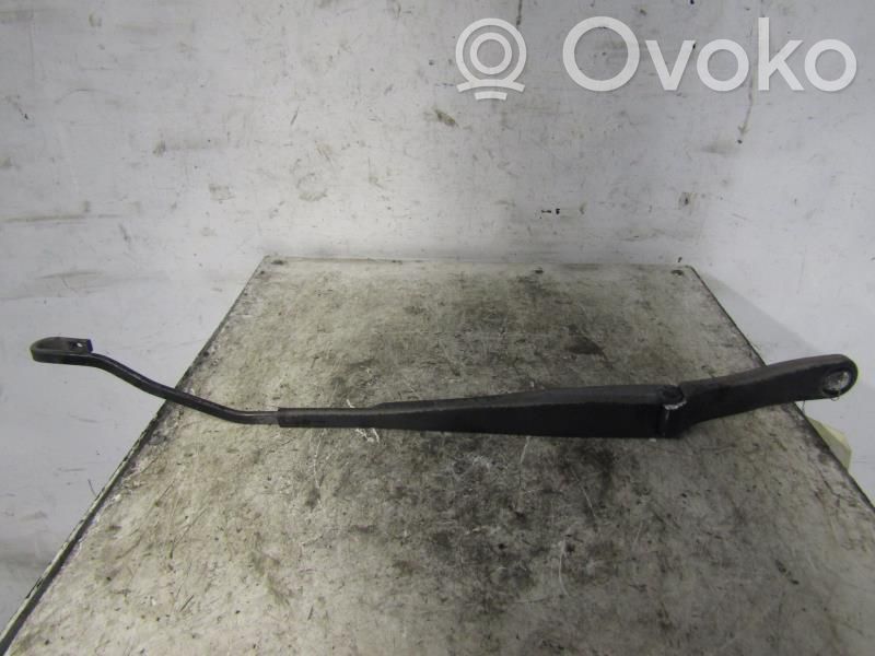 Peugeot 406 Ramię wycieraczki szyby przedniej / czołowej 