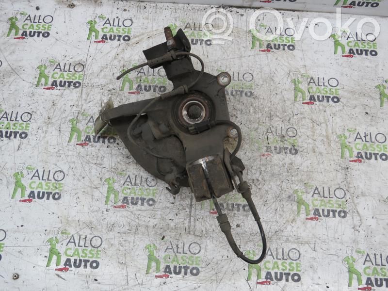 Peugeot 607 Achsschenkel vorne 