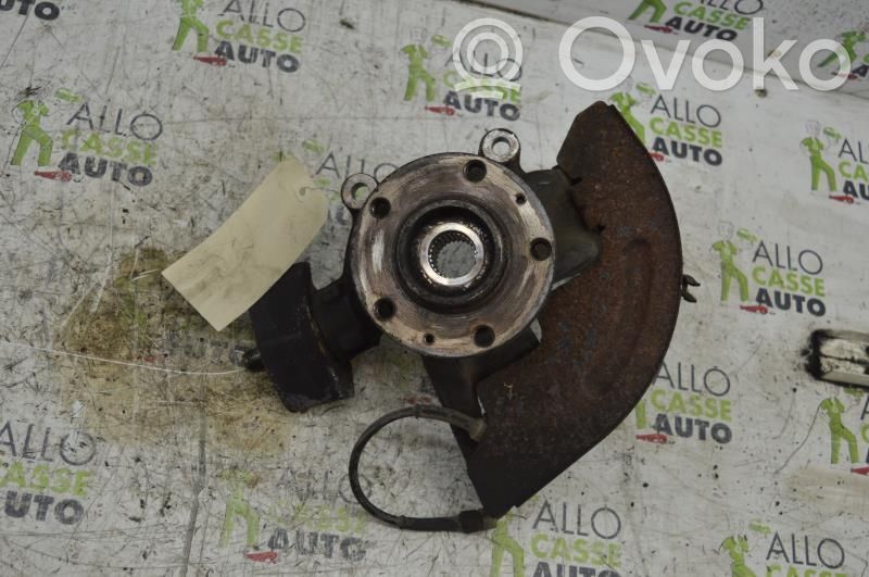 Peugeot 607 Achsschenkel vorne 