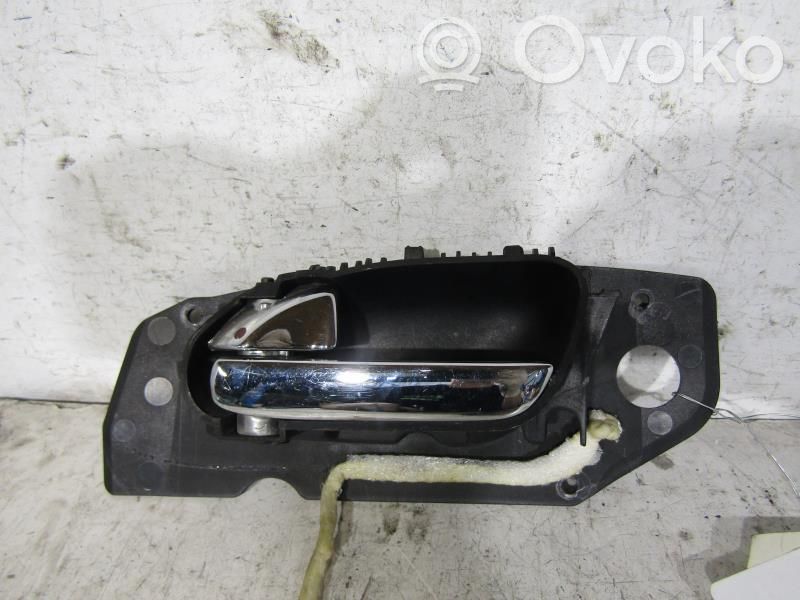 Peugeot 607 Manecilla interna puerta delantera 