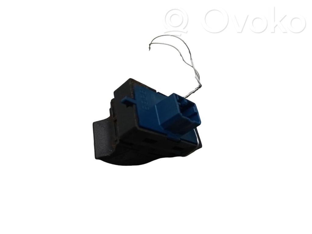 Electric window control switch   6490H0