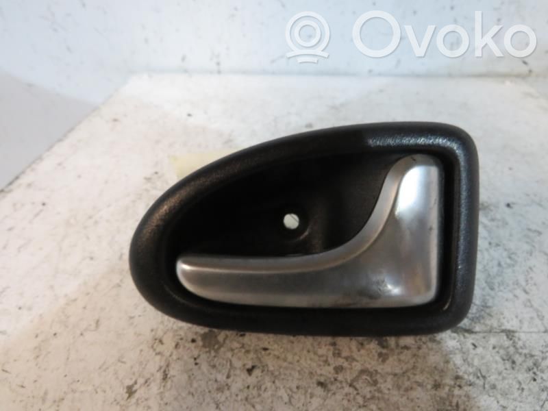 Manecilla interna puerta trasera   8200678055