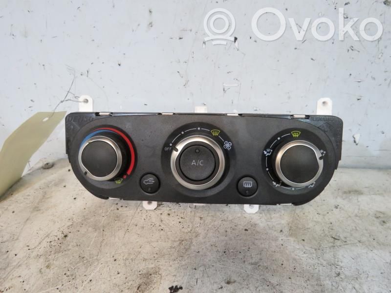 Renault Clio IV Climate control unit 