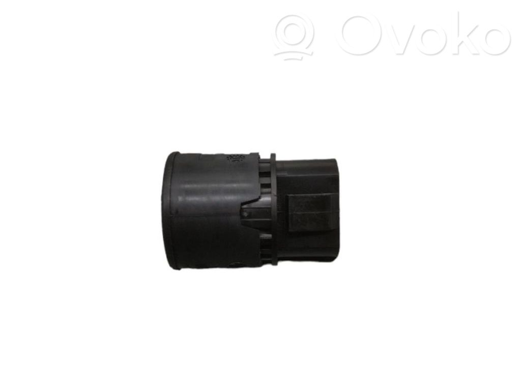Engine start stop button switch   8200107959