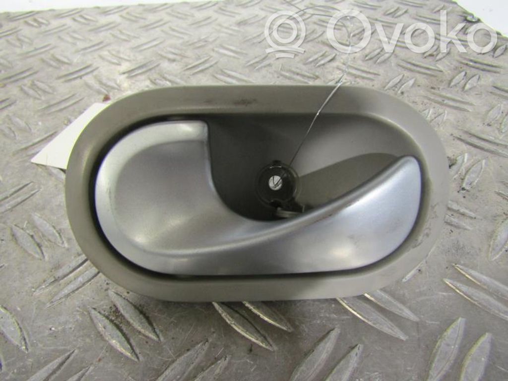 Manecilla interna puerta delantera   8200936283