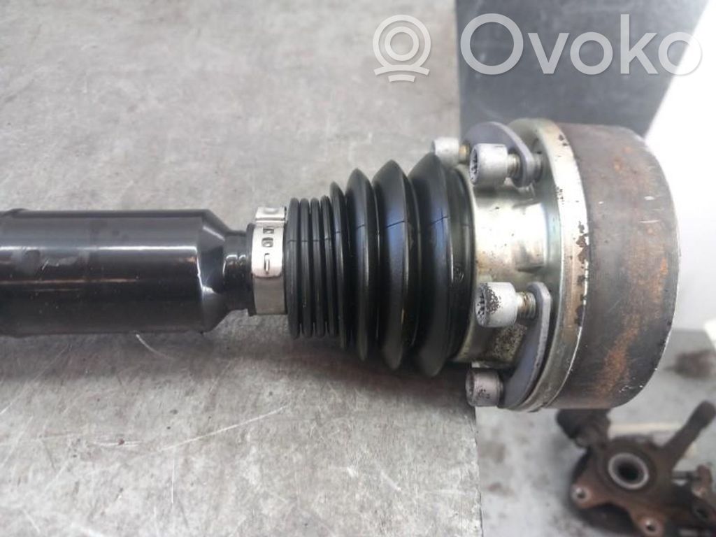 Etuvetoakseli   5Q0407272CC