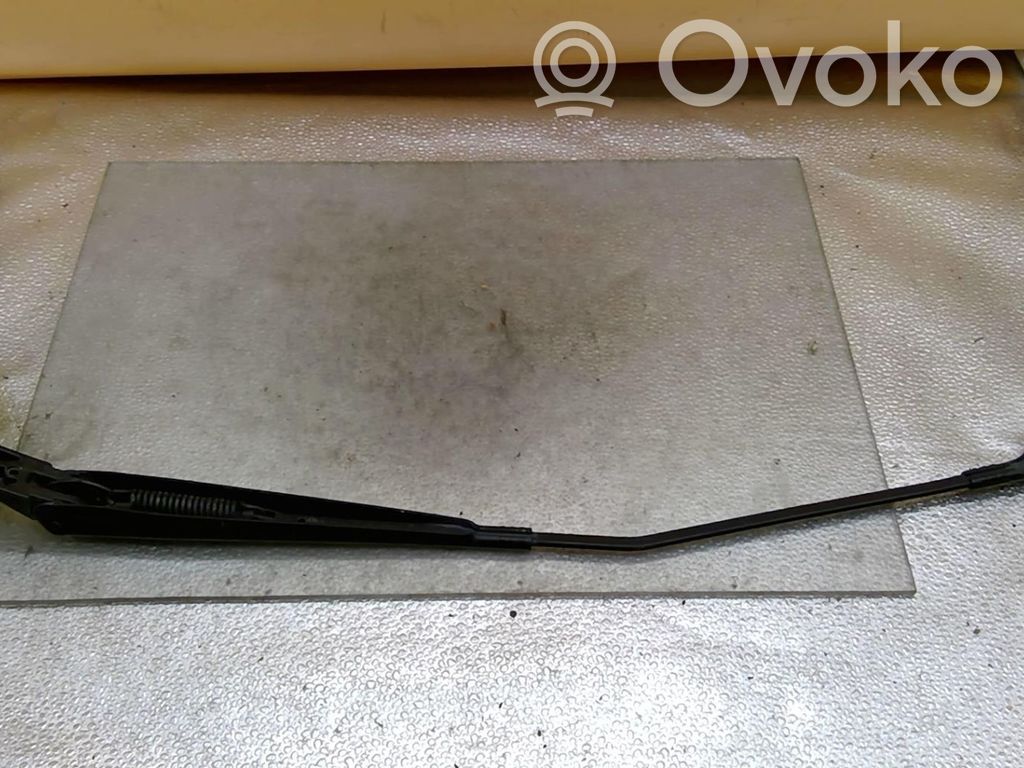 Front wiper blade arm   1Q195541003C