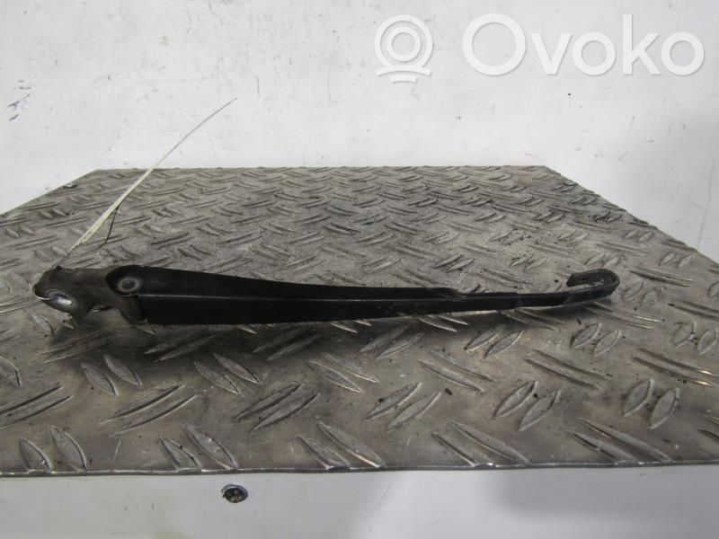 Volkswagen PASSAT B5 Wischerarm Heckscheibe 