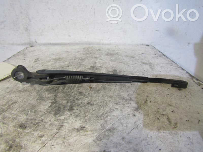 Volkswagen PASSAT B5.5 Wischerarm Heckscheibe 