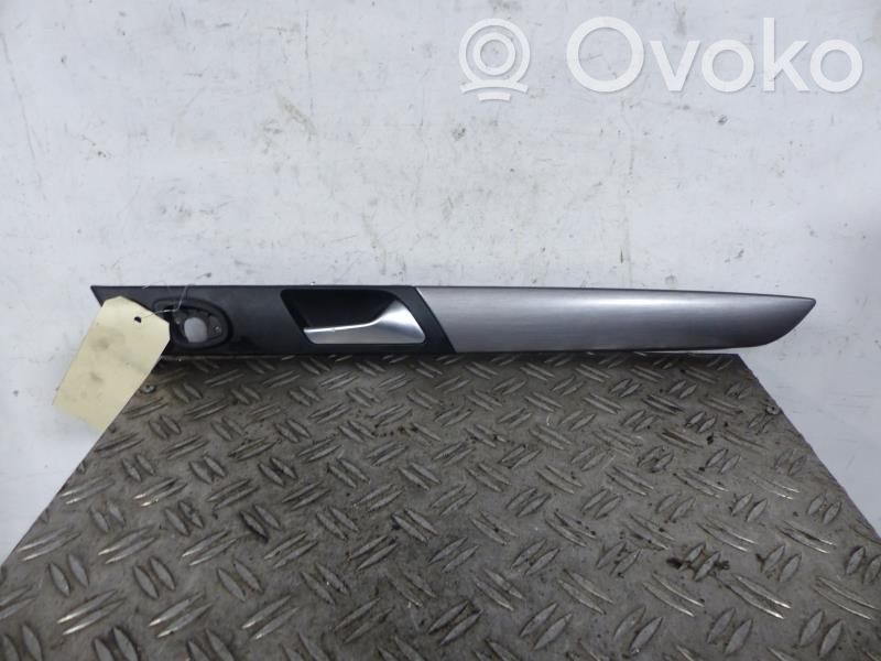 Volkswagen PASSAT B7 Manecilla interna puerta delantera 