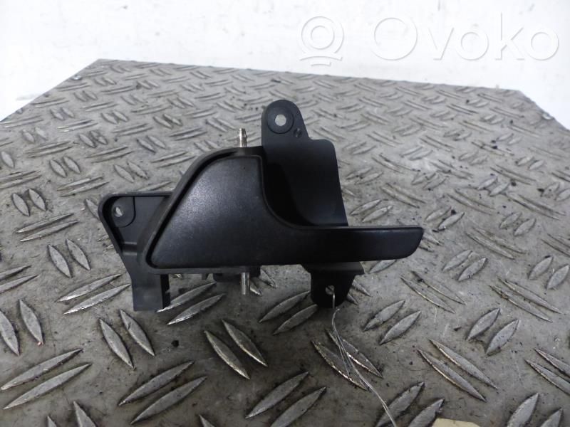 Manecilla interna puerta delantera   7H08371139B9