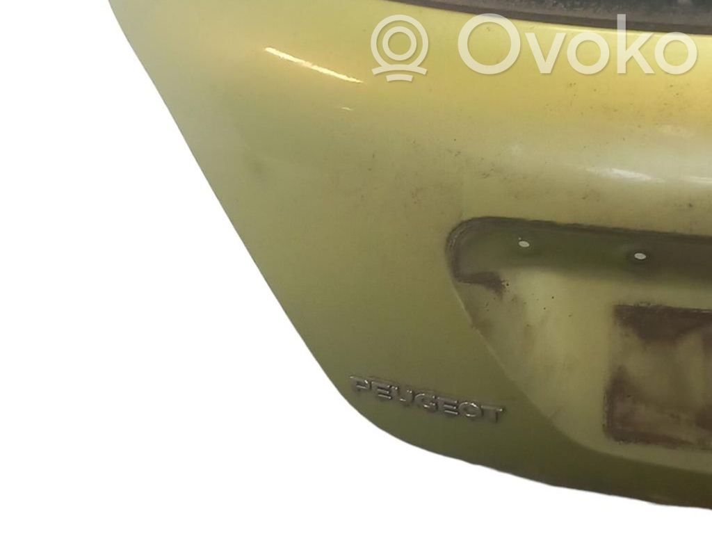 Couvercle de coffre   8701CS