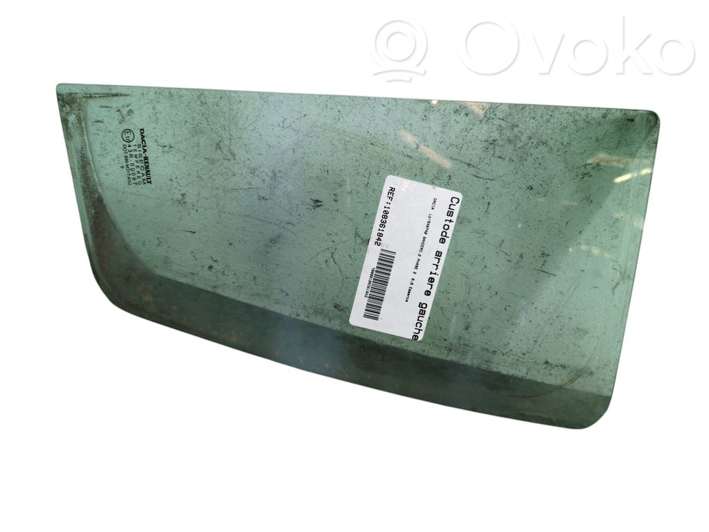 Ventanilla de ventilación de la puerta trasera   822638549R