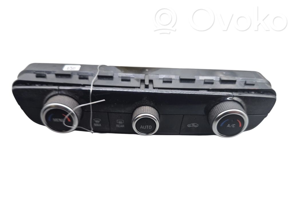 Opel Mokka B Climate control unit 