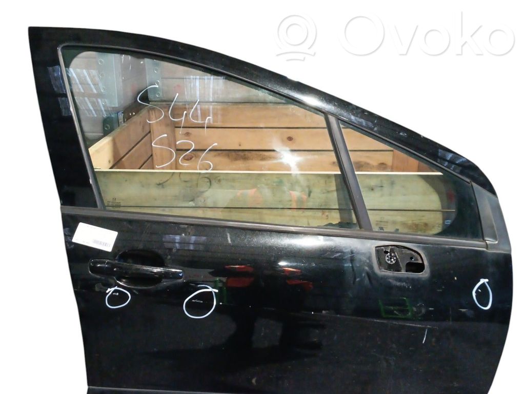 Priekinės durys   9004CC