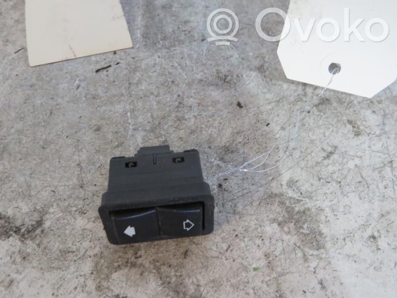 Electric window control switch   61318368974
