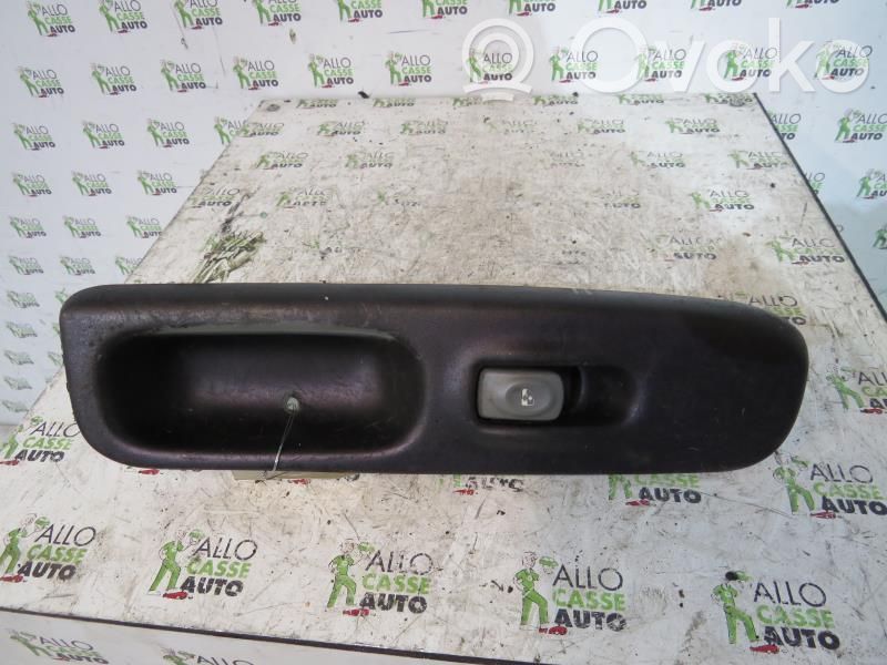 Renault Twingo I Przyciski szyb 