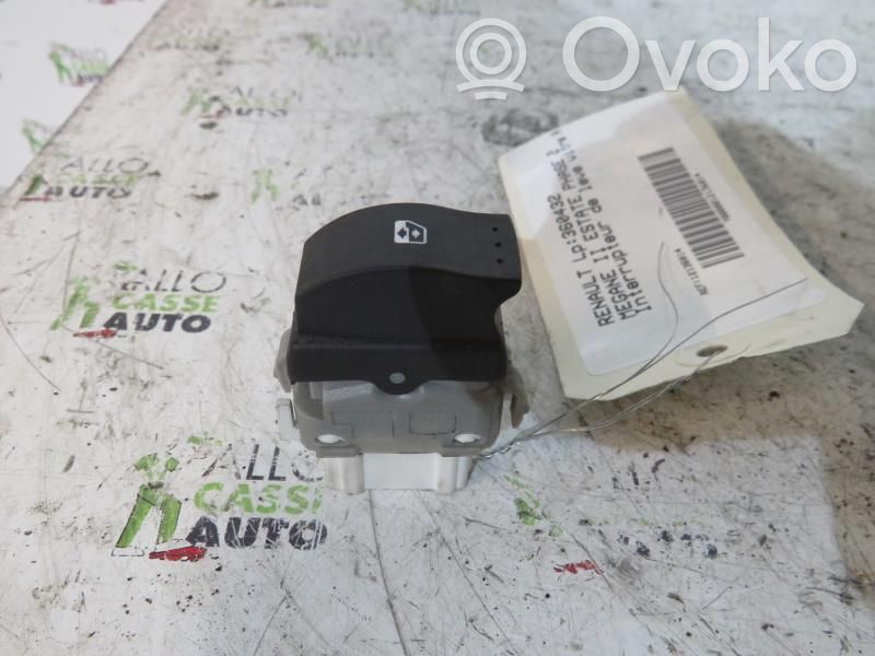 Electric window control switch   8200414962