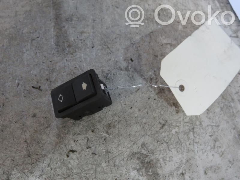 Electric window control switch   61318368974