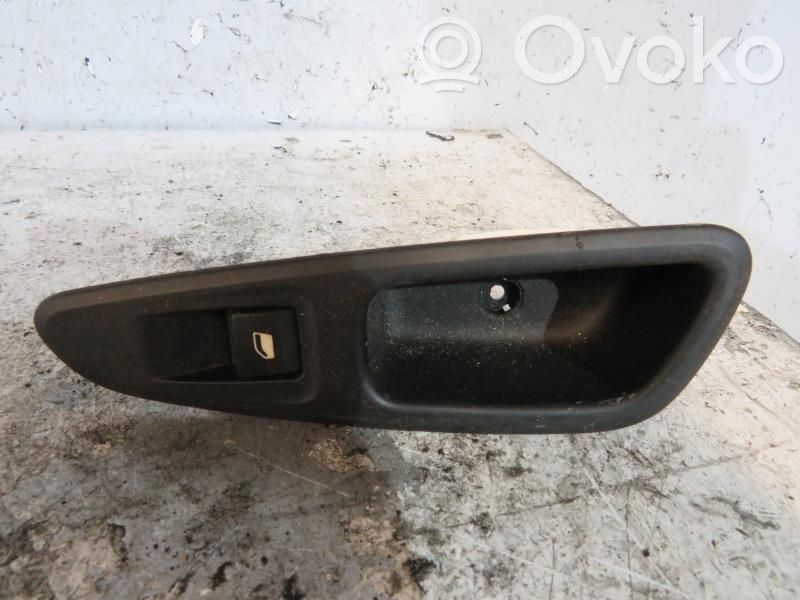 Electric window control switch   649030