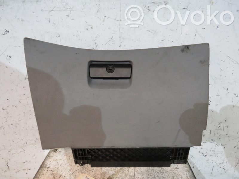 BMW 3 E46 Daiktadėžės (bordačioko) komplektas 