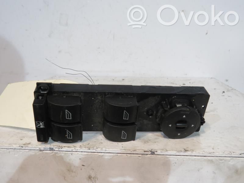 Ford C-MAX I Interruptor del elevalunas eléctrico 