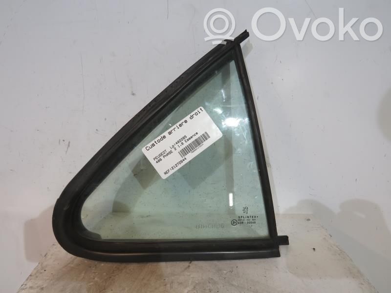 Peugeot 406 Vidrio lateral trasero 
