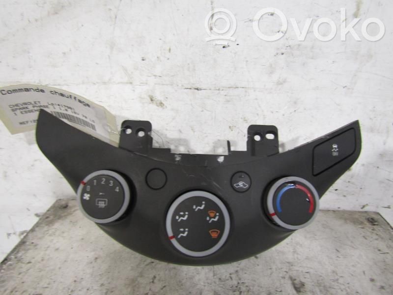Chevrolet Spark Climate control unit 