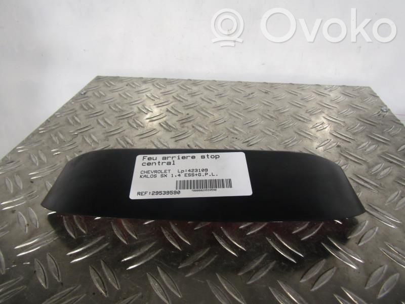 Chevrolet Kalos Third/center stoplight 
