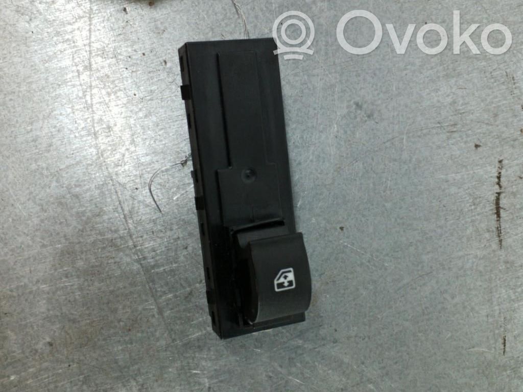 Electric window control switch   735664632