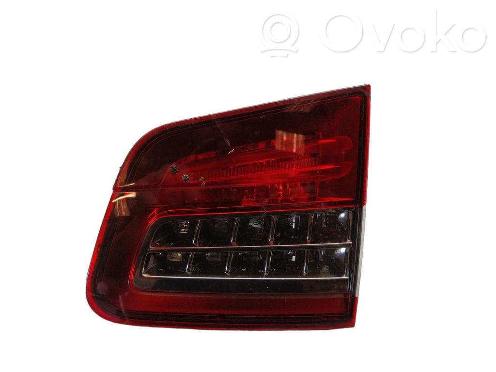 Tailgate rear/tail lights   00006351LT