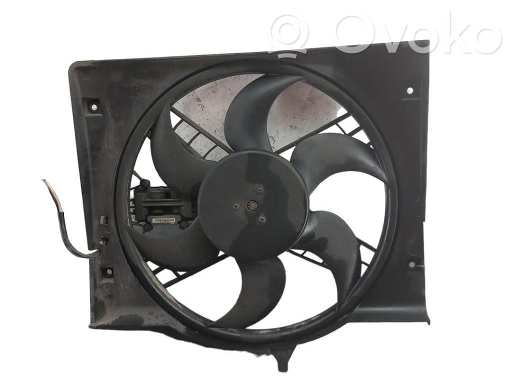 BMW 3 E46 Elektrisks radiatoru ventilators 