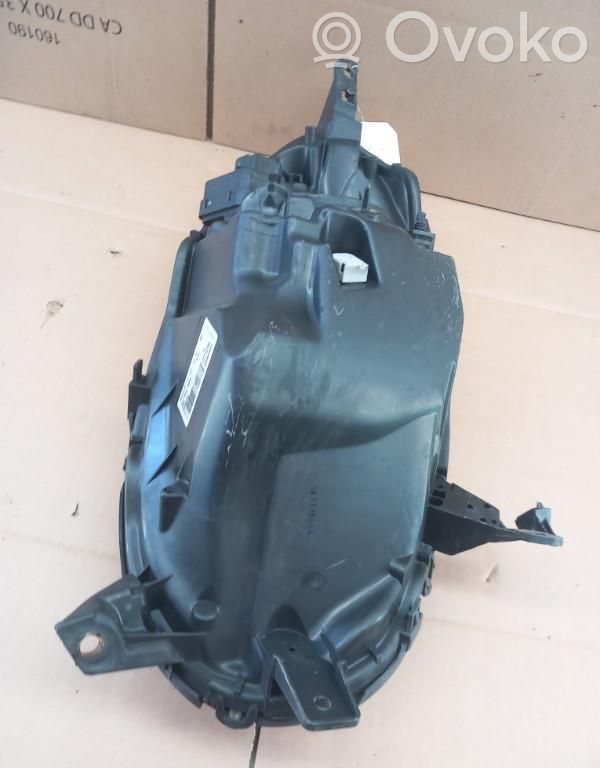 Nissan Micra Faro/fanale 