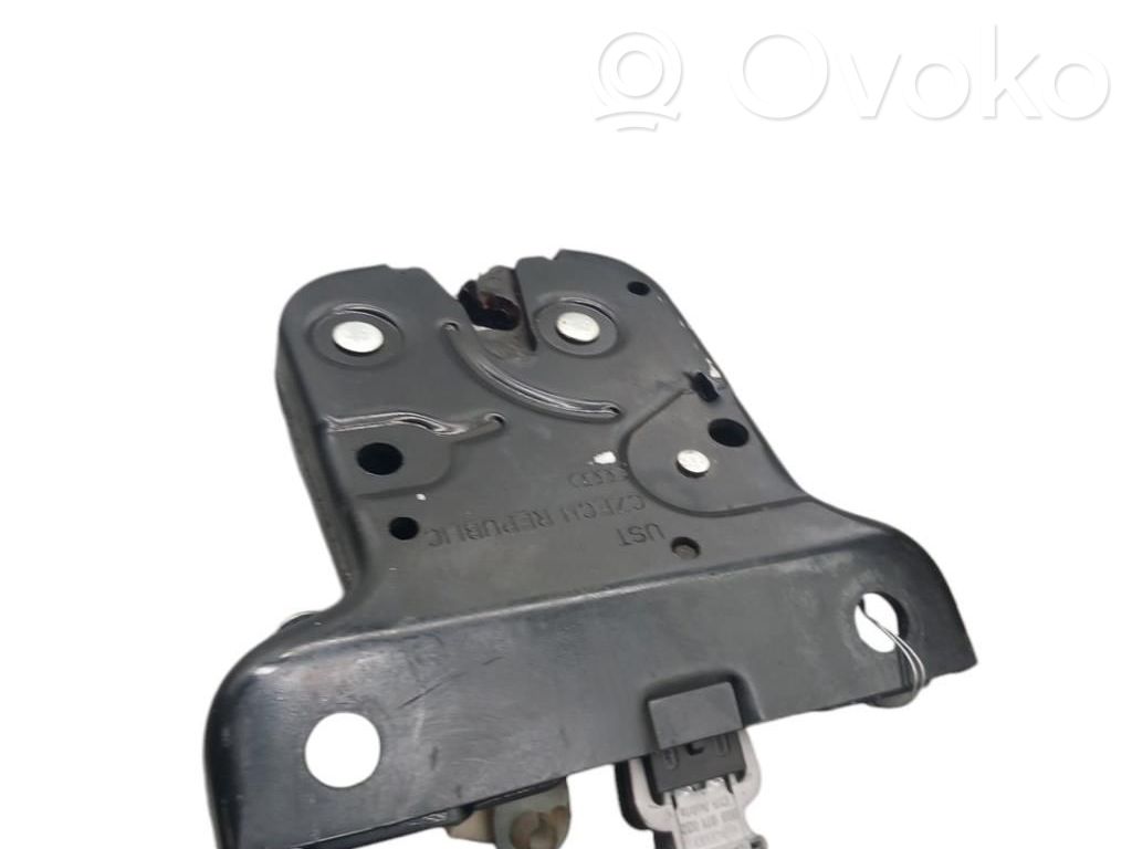 Serrure de loquet coffre   8P3827505