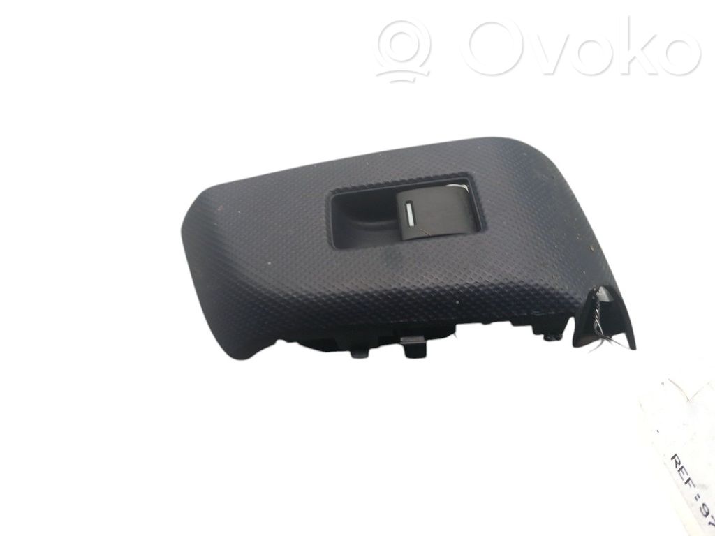 Electric window control switch   35770SWAG01
