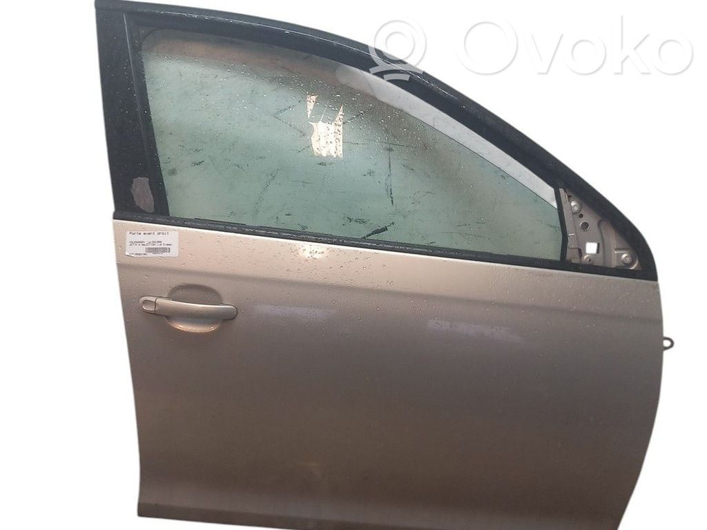 Volkswagen Jetta V Drzwi przednie 