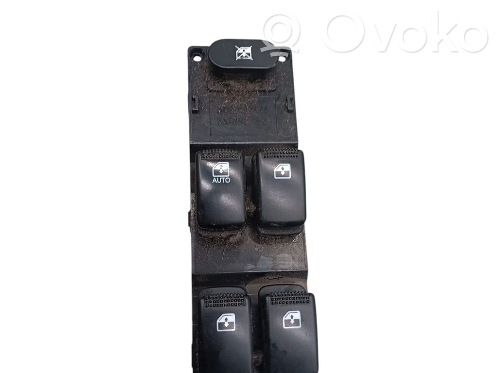 Electric window control switch   93570B40304X