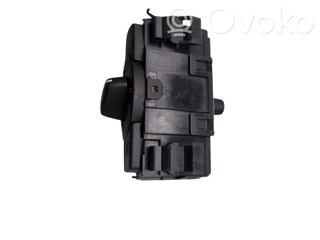 Light switch   61316932796