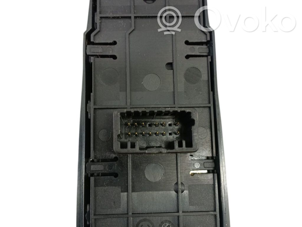 Electric window control switch   809610016R