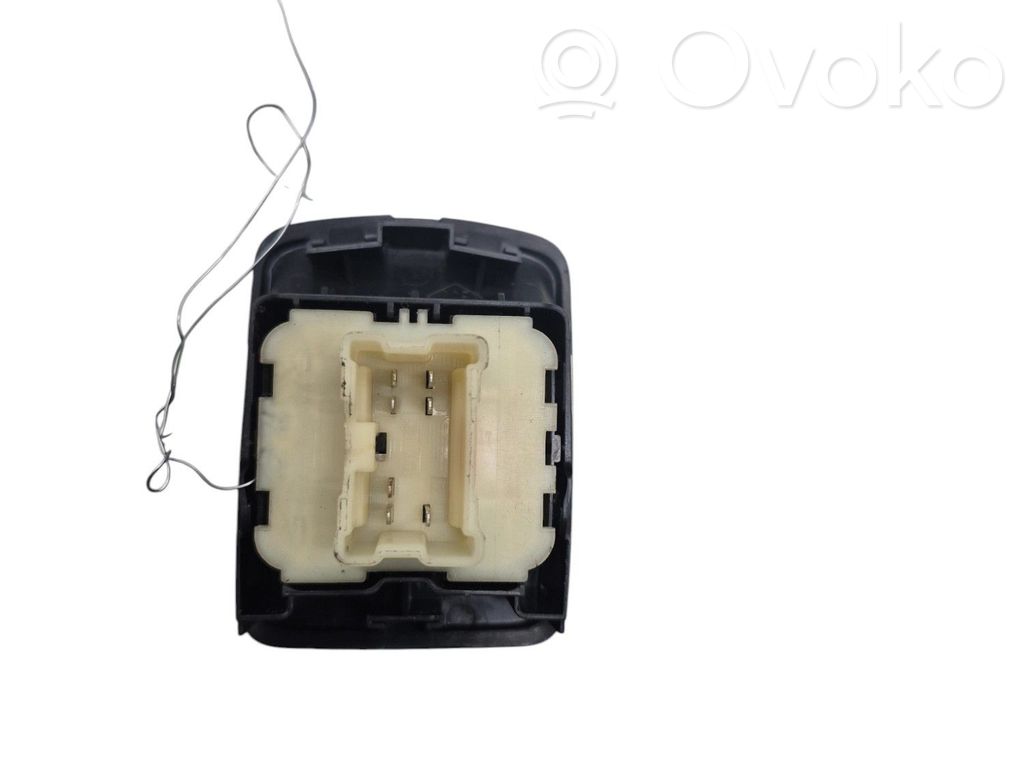 Interruptor del elevalunas eléctrico   809616873R