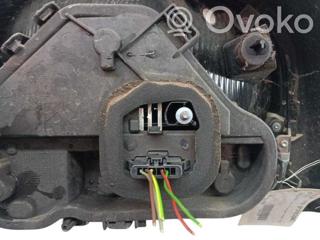 Rear/tail lights   9812257480