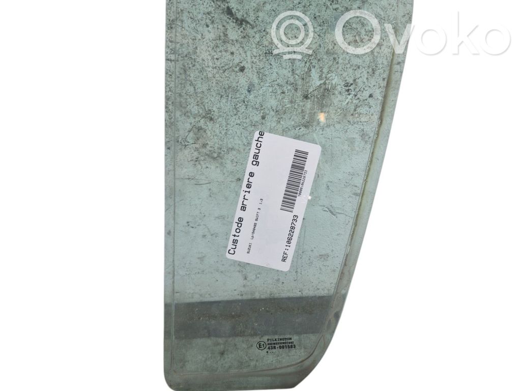 Ventanilla de ventilación de la puerta trasera   8455663J11