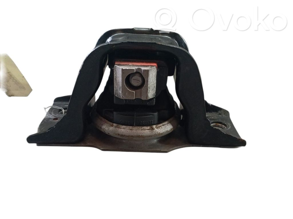 Renault Clio III Engine mount bracket 