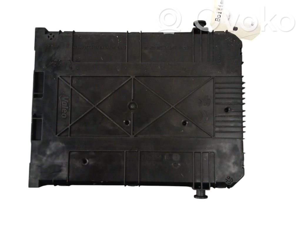 Peugeot 2008 I BSM Control unit 