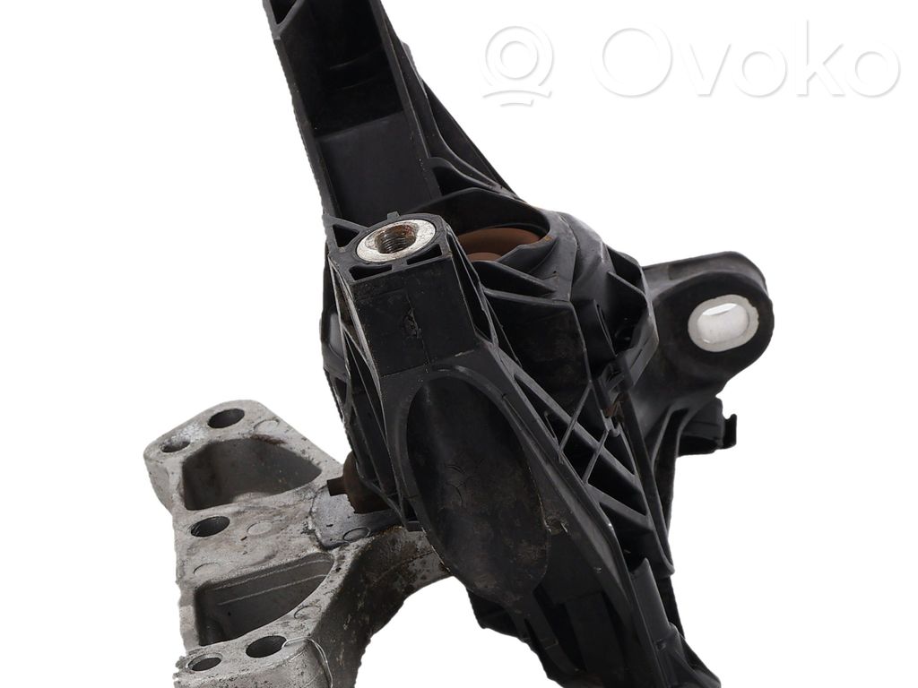 Citroen Berlingo Engine mount bracket 