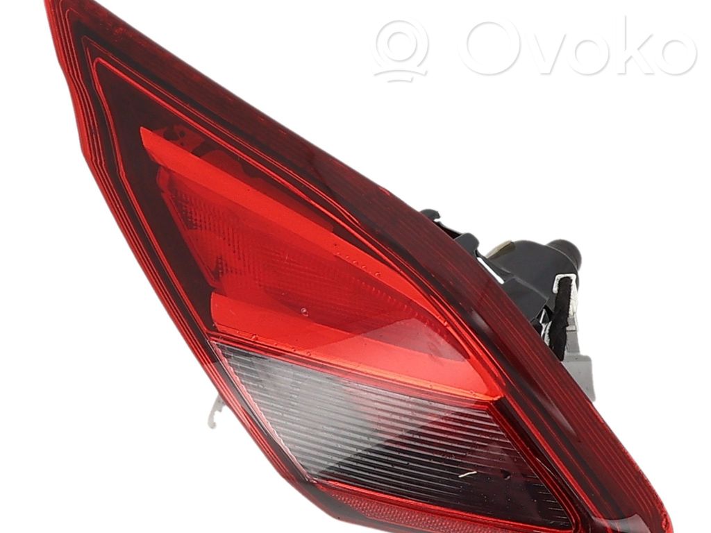 Opel Corsa E Takaluukun takavalot 