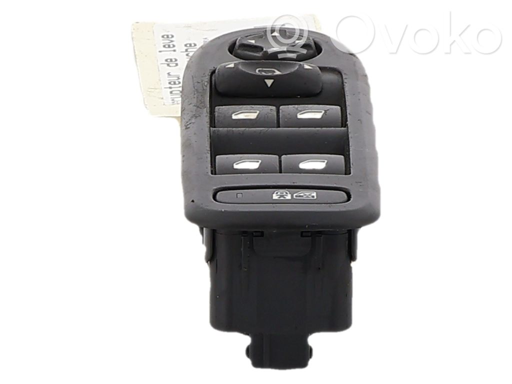 Electric window control switch   00006490AZ