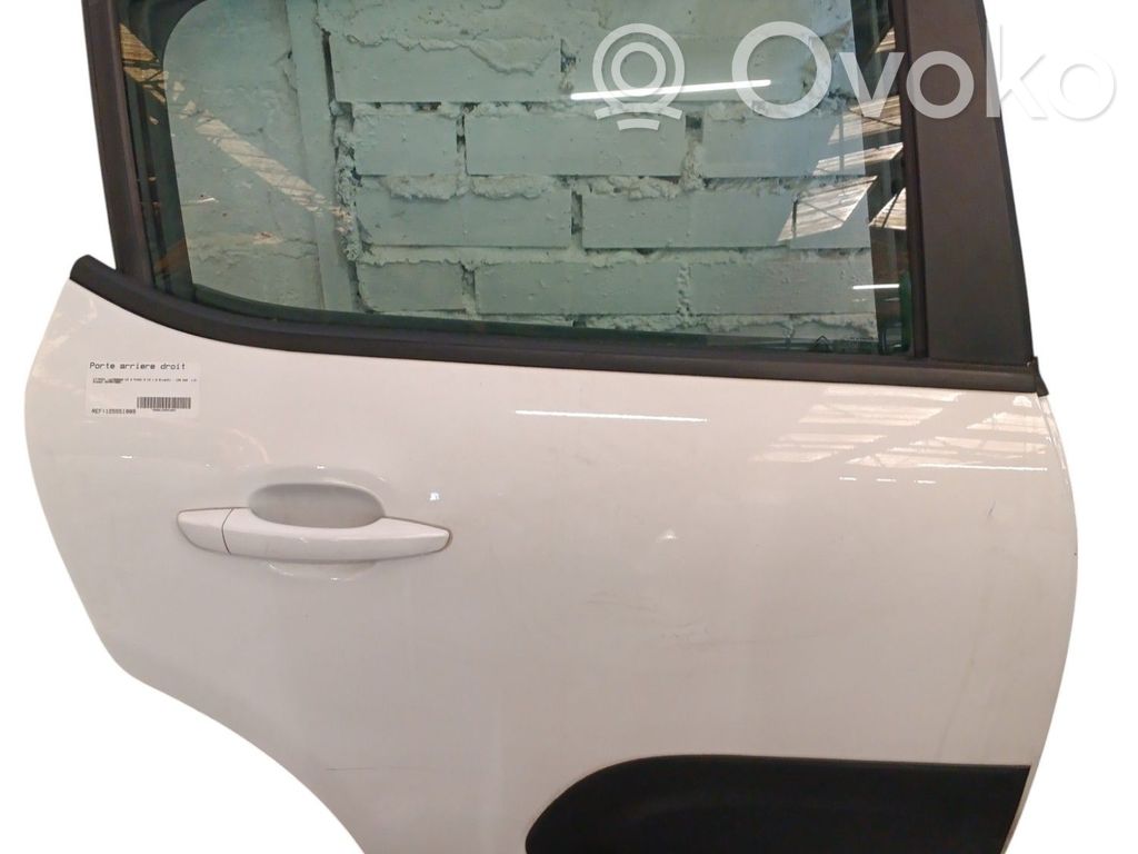 Aizmugurējās durvis   9812716680