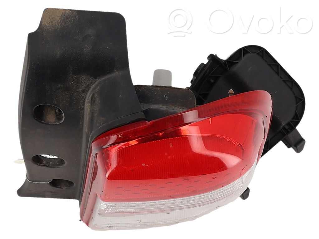 Nissan Micra Lampă spate în caroserie 