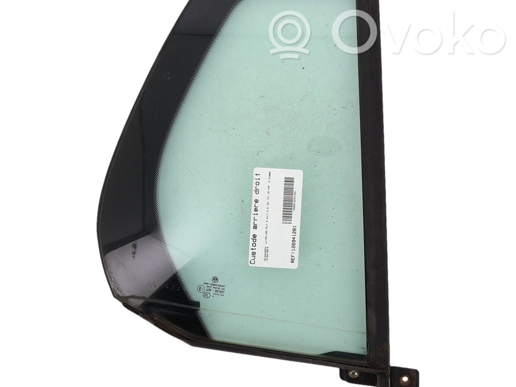 Ventanilla de ventilación de la puerta trasera   5K6845214E